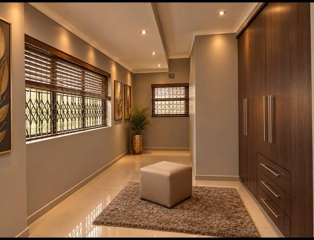 5 BEDROOM TOWNHOUSE FOR SALE IN MUSGRAVE